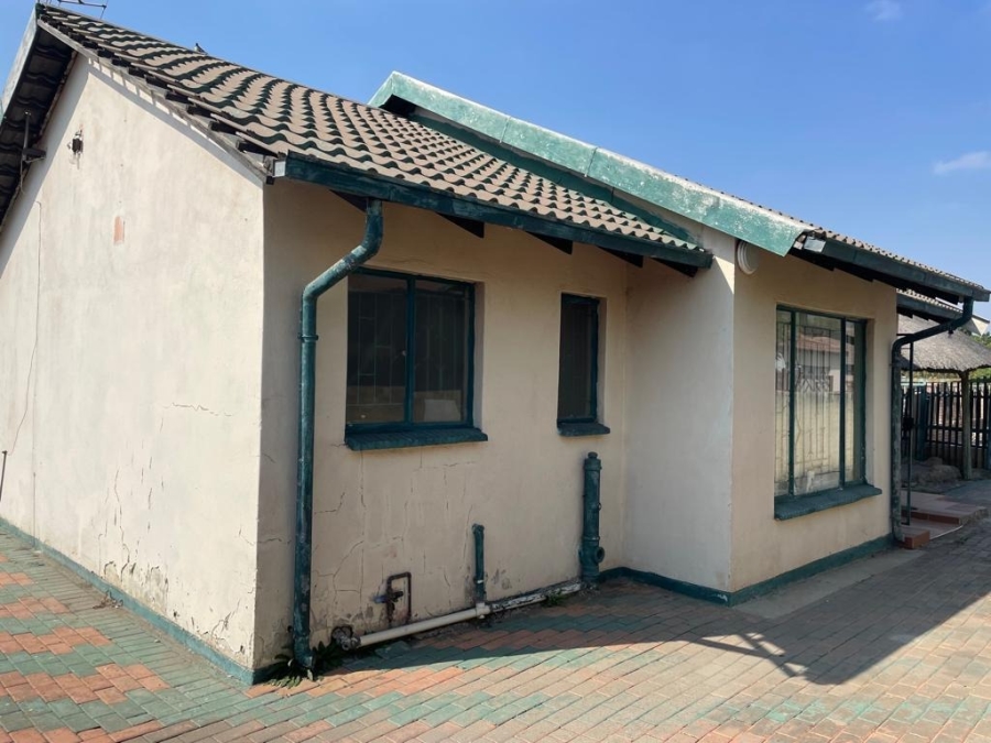 2 Bedroom Property for Sale in Boitekong Ext 1 North West